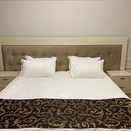 Gold Boutique Hotel Almatı Dış mekan fotoğraf